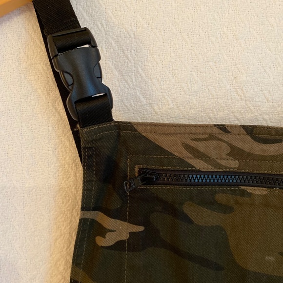 TOPSHOP Camo Jumper - Picture 3 of 10